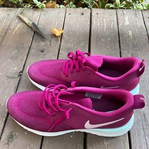 Nike Odyssey React Flyknit Women’s shoes